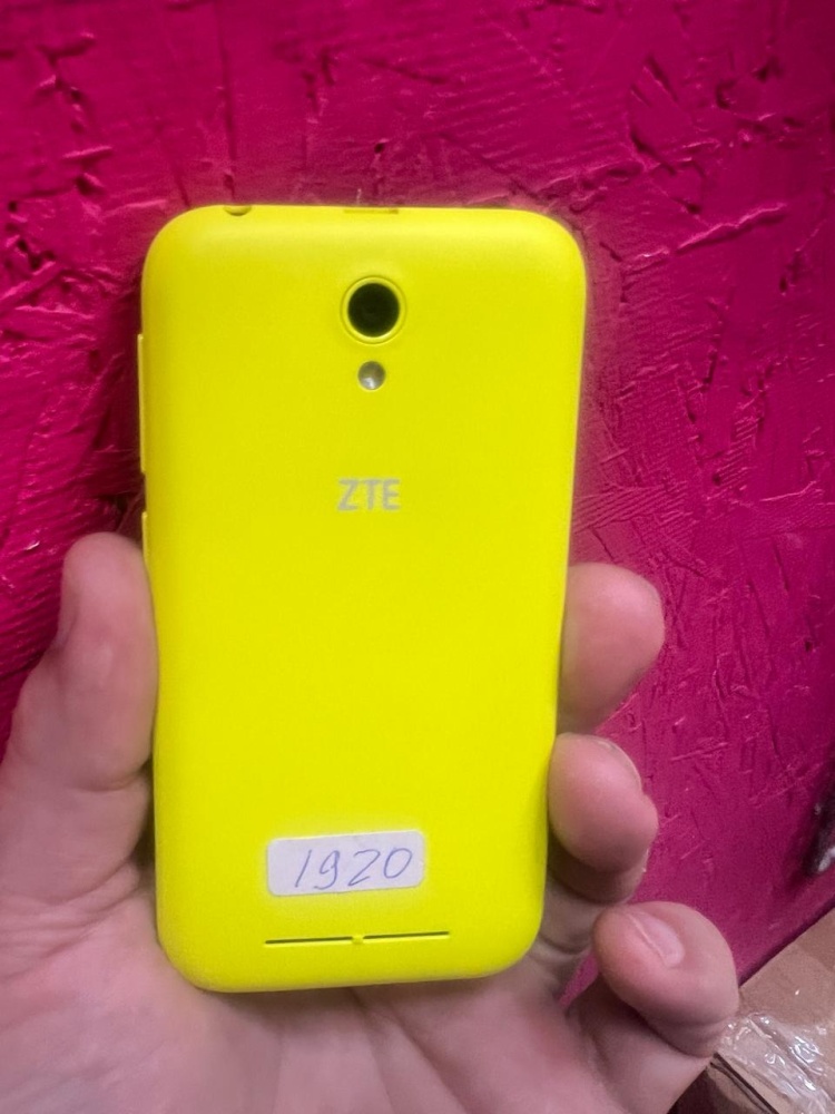 Мобильный телефон ZTE