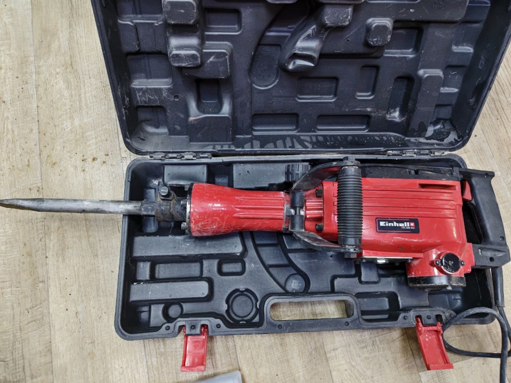 Отбойный молоток Einhell TC-DH43