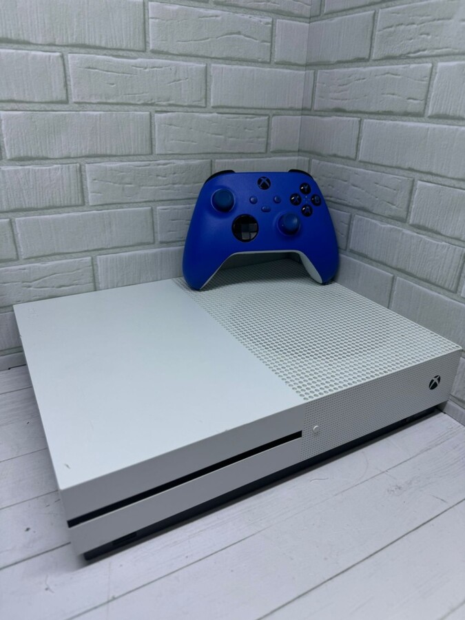 Игровая приставка XBOX ONE S