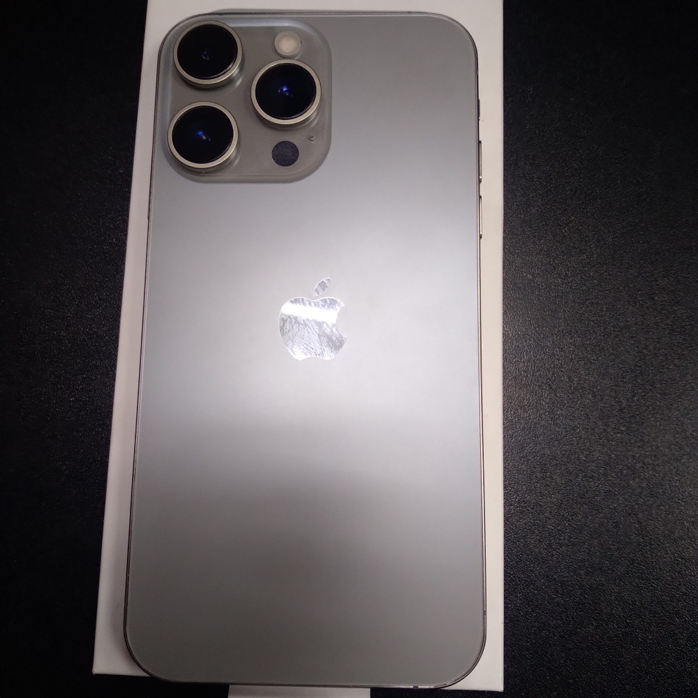 Смартфон iPhone XR 128 Gb в корпусе 16 pro