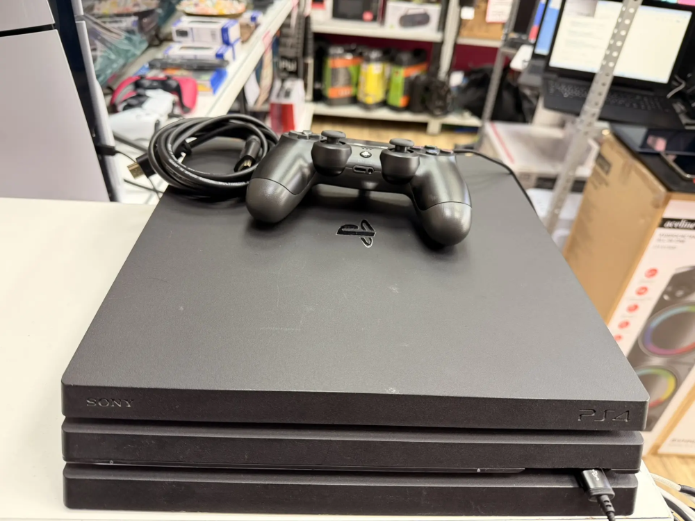 Игровая приставка Sony PlayStation 4 PRO