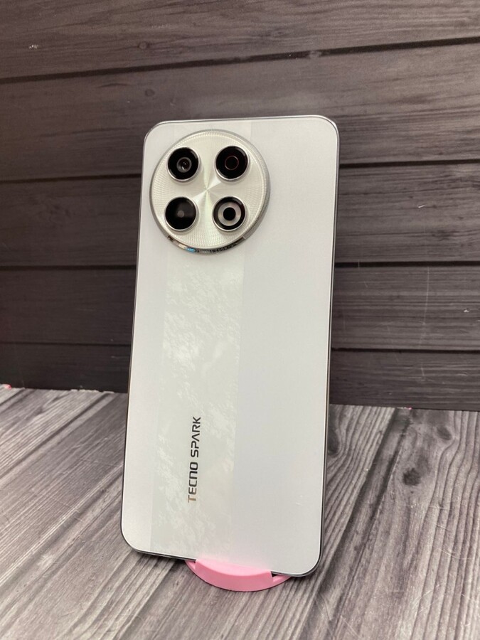Мобильный телефон Tecno spark 30 pro 8\256